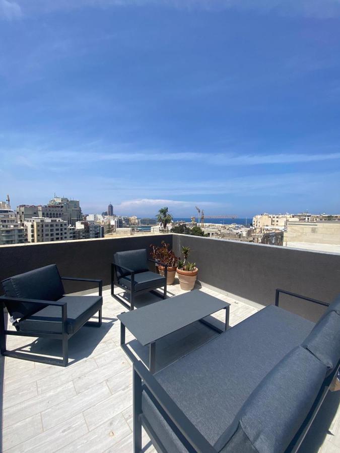 Distant Seaview Penthouse 公寓 *